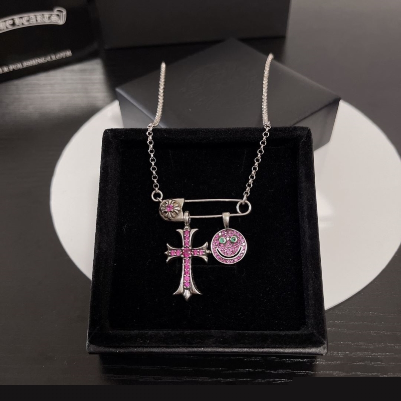 Ch**me He**ts necklaces